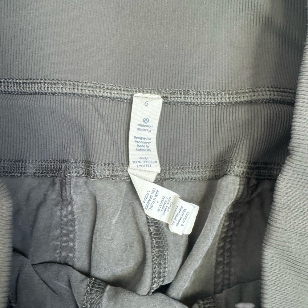 Lululemon Women's Olive Green Jogger Pants Size 6 - Picture 3 of 5